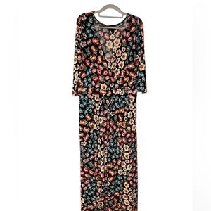 Curations floral dress, size 2X, NWOT, V neck and 3 1/4 length sleeves
